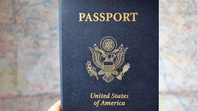 المسار القانوني للجنسية: أهمية حسن السيرة والسلوك في عملية التجنيس عبر USCIS