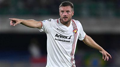 أول إنجليزي يحصدها.. فاردي لاعب شهر نوفمبر في الدوري الإيطالي