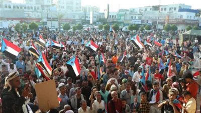  الجنوب العربي ينتفض: اعتصامات شعبية ضخمة تطالب بإعلان الدولة المستقلة بعد انتصارات حضرموت والمهرة