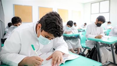  العد التنازلي بدأ: مواعيد اختبارات الفصل الأول 1447/2026 وإجازة منتصف العام في السعودية