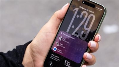 iOS 26.2 متاح الآن: كيف تثبت التحديث الذي يشمل iPhone 11 حتى iPhone 17