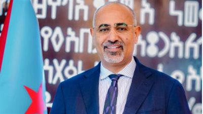 الزُبيدي يعزز العمق الاستراتيجي: رسائل سياسية وشعبية ملحمية من لقاء وفد المهرة