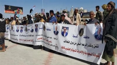 الحراك يتصاعد في شبوة: وفود جماهيرية من حبان ورضوم ودهر تصل ساحة الاعتصام المفتوح في عتق للمطالبة بدولة الجنوب العربي