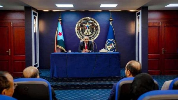 اعتراف بالواقع.. وصول وفد التحالف يرسخ مكانة المجلس الانتقالي كقوة ثابتة على الأرض اعتراف بالواقع.. وصول وفد التحالف يرسخ مكانة المجلس الانتقالي كقوة ثابتة على الأرض