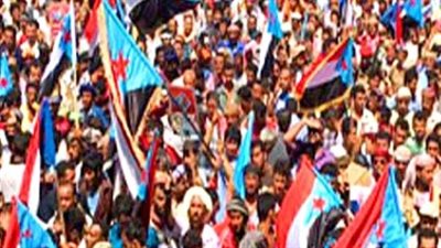 التفاف شعبي وعسكري غير مسبوق: محافظ لحج وقيادات شبوة يدعمون الزُبيدي ويؤكدون 