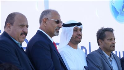 بدعم إماراتي..الزُبيدي يدشن عهدًا جديدًا للطاقة في أبين بافتتاح محطة الطاقة الشمسية (30 ميجاوات)