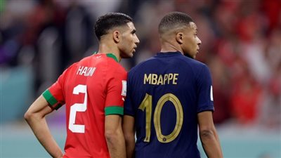 بدعوة أشرف حكيمي.. مبابي يصل الرباط مع عائلته لمساندة المغرب أمام مالي