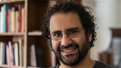  فيديو وتغريدات علاء عبد الفتاح الصادمة يشعل الشارع البريطاني