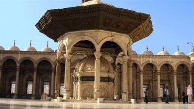 مواقيت الصلاة اليوم السبت 3 يناير 2026 في القاهرة والمحافظات (تحديث لحظي)