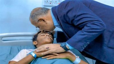 الزُبيدي يضممد جراح 