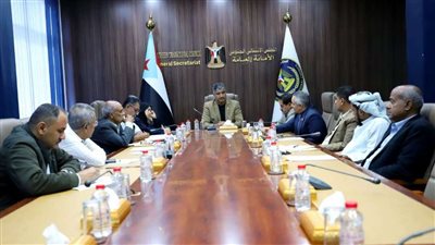 الأمانة العامة تحذر من أن ما جرى من نهب للسلاح في حضرموت يغذي الجماعات الإرهابية 