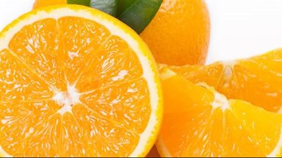 خمسة عناصر غذائية تجعل البرتقال مفيدًا للصحة