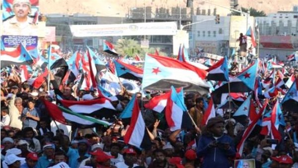 المكلا تحتفي بالإعلان الدستوري التاريخي للزُبيدي وسط تأييد شعبي ومؤسسي كاسح