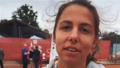 أثارت ضجة عالمية بأداء كارثي.. من هي هاجر عبد القادر لاعبة التنس المصرية؟