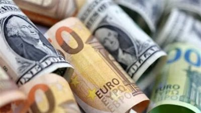 سعر الدولار اليوم في البنوك المصرية.. استقرار ملحوظ وتحركات طفيفة في البنك المركزي و