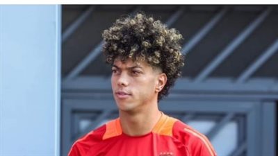 الأهلي يحصن 