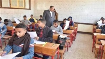 تعليمات مشددة وقرارات رادعة.. التعليم تلاحق صفحات الغش بعد تداول أسئلة الإعدادية في 4 محافظات