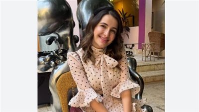 بمباركة مشروطة من صولا.. شام الذهبي تتصدر التريند بفيديو غنائي 