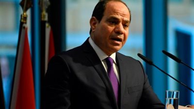 بث مباشر.. تفاصيل اجتماع الرئيس السيسي مع رئيس هيئة قناة السويس حول الملاحة البحرية