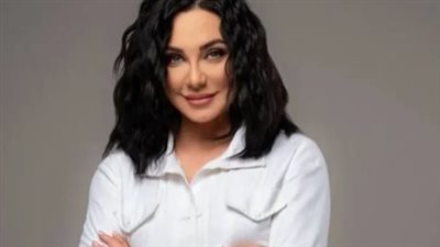 رسالة قوية من سلاف فواخرجي للسوريين: لا تشوهوا سمعة بلدكم بالعنصرية