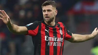 ساعات ومجوهرات ثمينة.. مهاجم ميلان الجديد يتعرض للسرقة