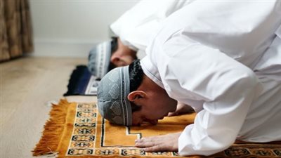 دليل مواعيد الصلاة في مصر: تحديثات الفجر والمغرب والعشاء ليوم الثلاثاء