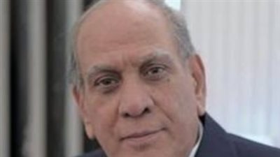 منير مكرم يتصدر التريند: خطوبة ابنه 