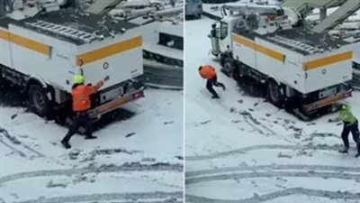 الأعنف منذ 60 عامًا.. ثلوج كامتشاتكا تدفن السيارات وتعلن حالة الطوارئ