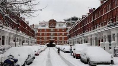 تجاوزت مترين.. تراكمات ثلجية قياسية تشل الحياة في أقصى شرق روسيا