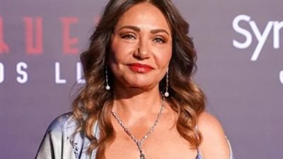 ليلى علوي تتصدر التريند برسائل حب لنجمات الفن مي عز الدين وأنغام