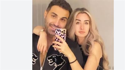 صلح أحمد فهمي وهنا الزاهد.. صورة طائرة 