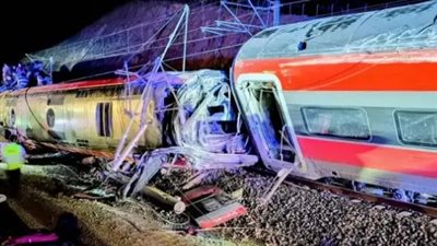 مأساة في برشلونة: مصرع سائق وإصابة العشرات في حادث خروج قطار عن مساره