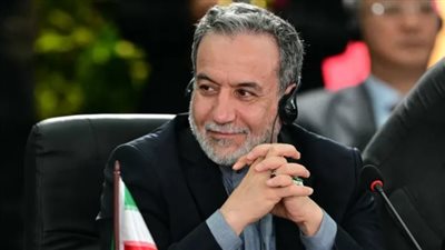 دبلوماسية حافة الهاوية.. كيف رد عراقجي على إلغاء دعوته في 