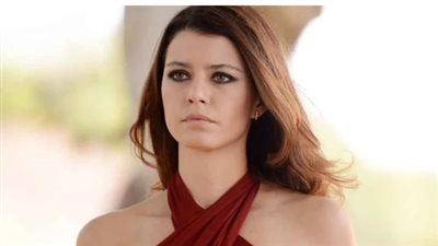 بيرين سات تطلق أولى أغنياتها.. تحول جذري في مسيرة 