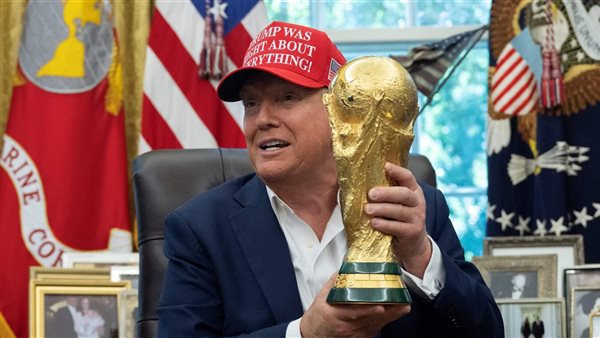 بسبب سياسة ترامب.. مطالب فرنسية بسحب تنظيم كأس العالم 2026 من أمريكا