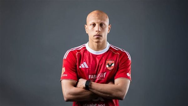 رسميا.. الأهلي المصري يعلن ضم المدافع عمرو الجزار