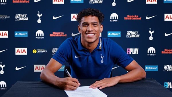 رسميا.. توتنهام يعلن ضم الموهبة البرازيلية سوزا