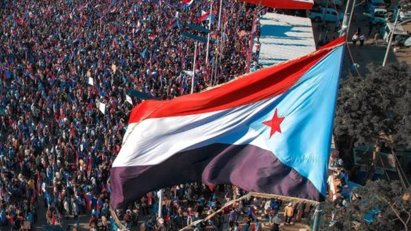 بيان مليونية عدن يجدد التفويض للمجلس الانتقالي ورئيسه