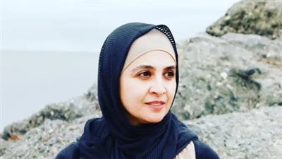 من الباليه إلى الاعتزال: القصة الكاملة للفنانة حنان ترك ورحلتها مع الحجاب