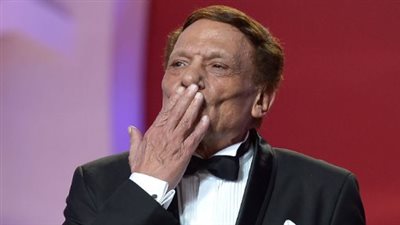 الزعيم بخير.. نقابة المهن التمثيلية تكشف تفاصيل الحالة الصحية للفنان عادل إمام