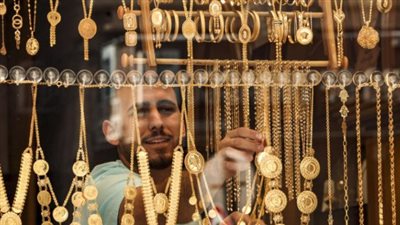 الذهب والسياسة.. فرض رسوم 25% على كوريا وكندا يشعل مخاوف الأسواق ويدعم الملاذ الآمن