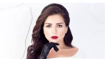 لقطات رومانسية تجمع مي عز الدين بزوجها أحمد تيمور وتصدرها للتريند