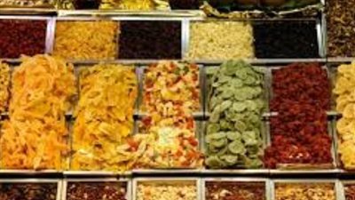 قبل الزحام.. إليك أسعار البلح والمشمشية والقراصيا في الأسواق والمنافذ الحكومية 2026