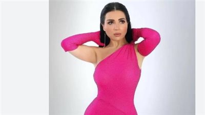 مي عز الدين تتصدر مؤشرات البحث.. تفاصيل علاقتها بزوجها وأجمل صورهما معًا