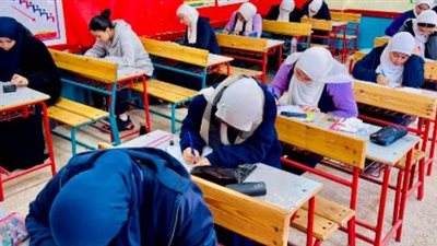 سير أعمال التصحيح داخل كنترولات قطاعات سوهاج الثلاثة.. متى النتيجة بشكل رسمي؟