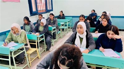 وكيل وزارة التعليم بالإسماعيلية يحلل نتائج الإعدادية: الدراسات الاجتماعية الأعلى نجاحًا بنسبة 93%