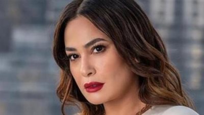 حسين المنباوي يقود هند صبري في رحلة عبر السبعينيات والثمانينيات بمسلسل مناعة