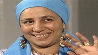 برفقة منة شلبي وياسمين عبد العزيز.. تفاصيل الظهور الأول للفنانة عبلة كامل بعد اعتزال الأضواء