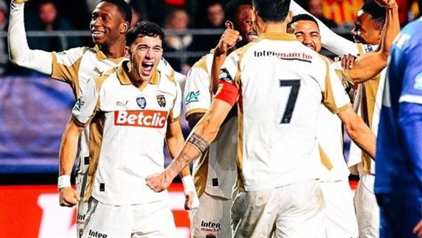 فخرنا في فرنسا.. سعود عبد الحميد يعبر مع لانس إلى دور الثمانية