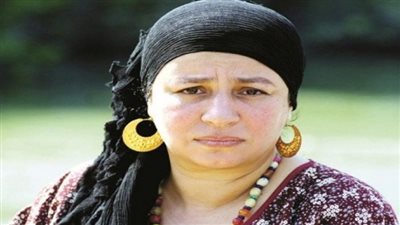 مدرسة الأداء الإنساني: لماذا يظل اسم عبلة كامل عصيًا على النسيان رغم طول الغياب؟